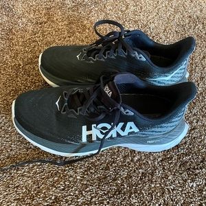 Women’s Hoka Sneakers